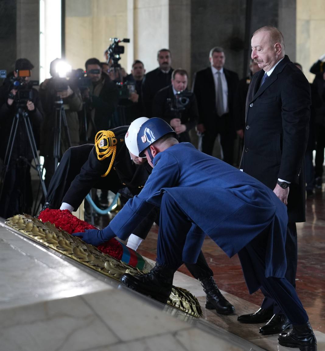 Azerbaycan Cumhurbaşkanı Aliyev Anıtkabir'de 21